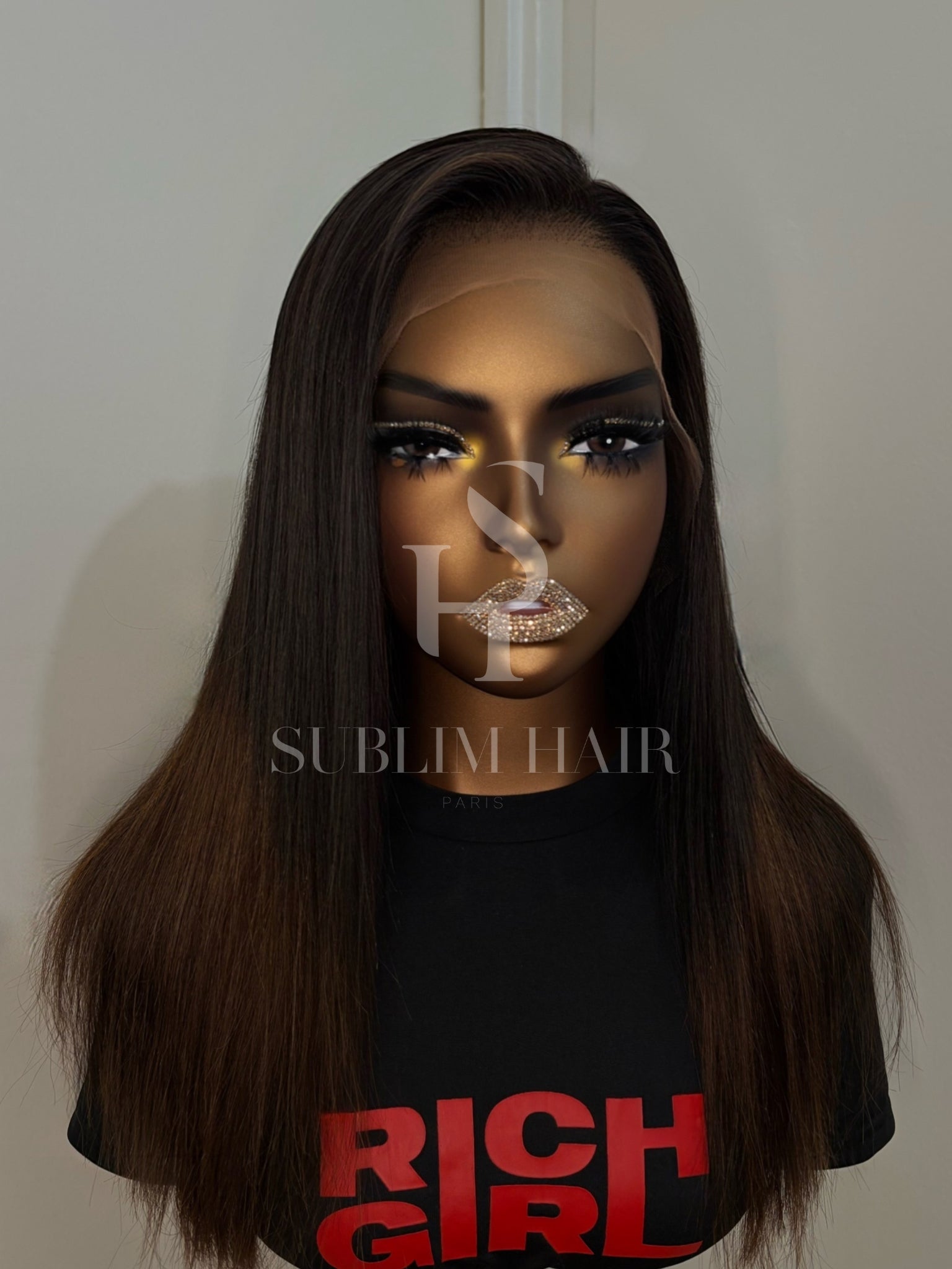 Golden Dynasty – Perruque Lace HD 13x4 – Cheveux Humains Indiens – Densité 180%  – Noir Intense aux Reflets Caramel