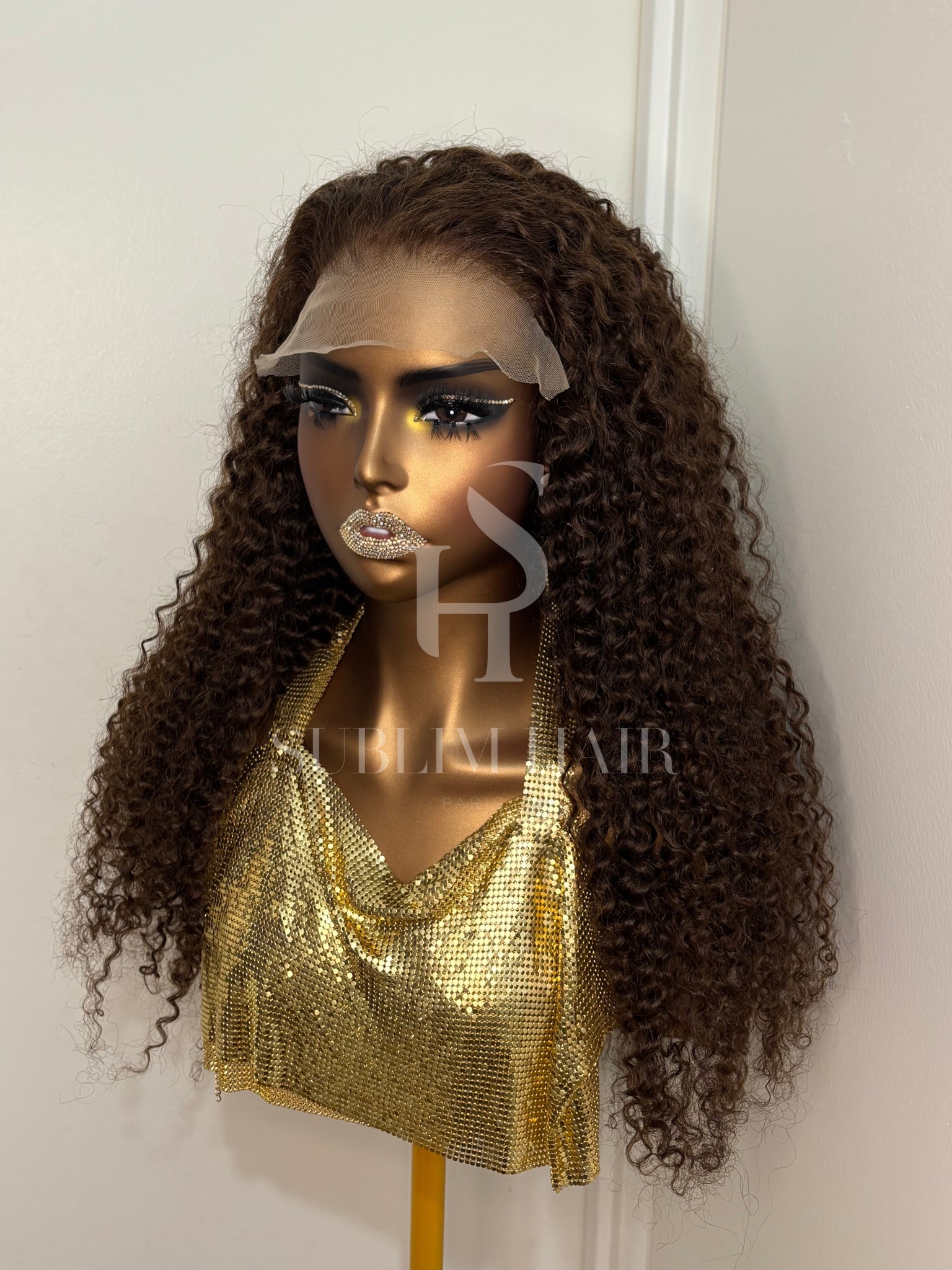 Cocoa Dream – Jerry Curl Marron Foncé – Perruque Glueless Lace 5x5 Transparente – Densité 250% – Cheveux Humains Indiens Premium