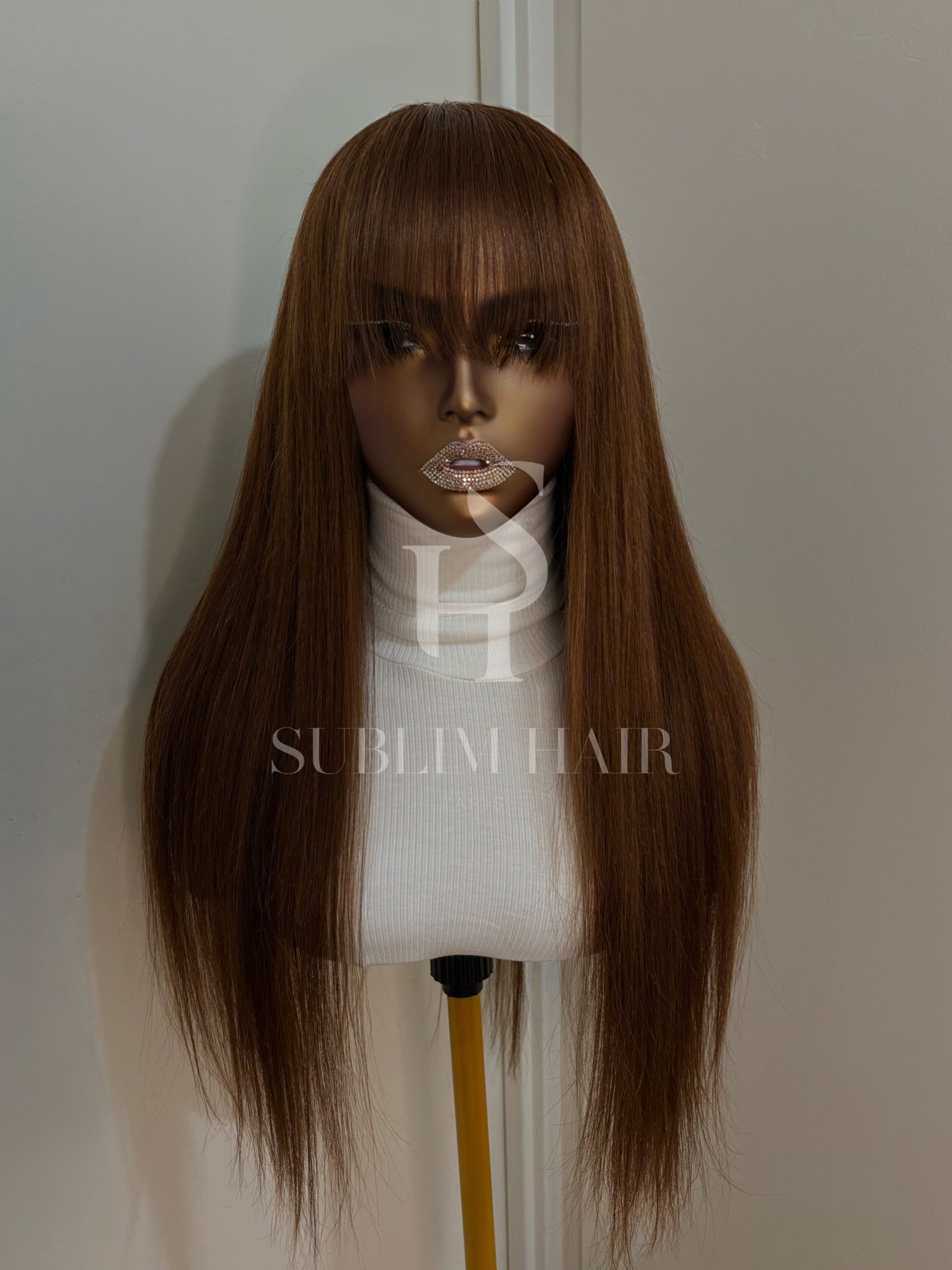 Fringe Classy – Perruque à Frange  – 4x4 Lace – Cheveux Humains Indiens – Densité 180% – Collable