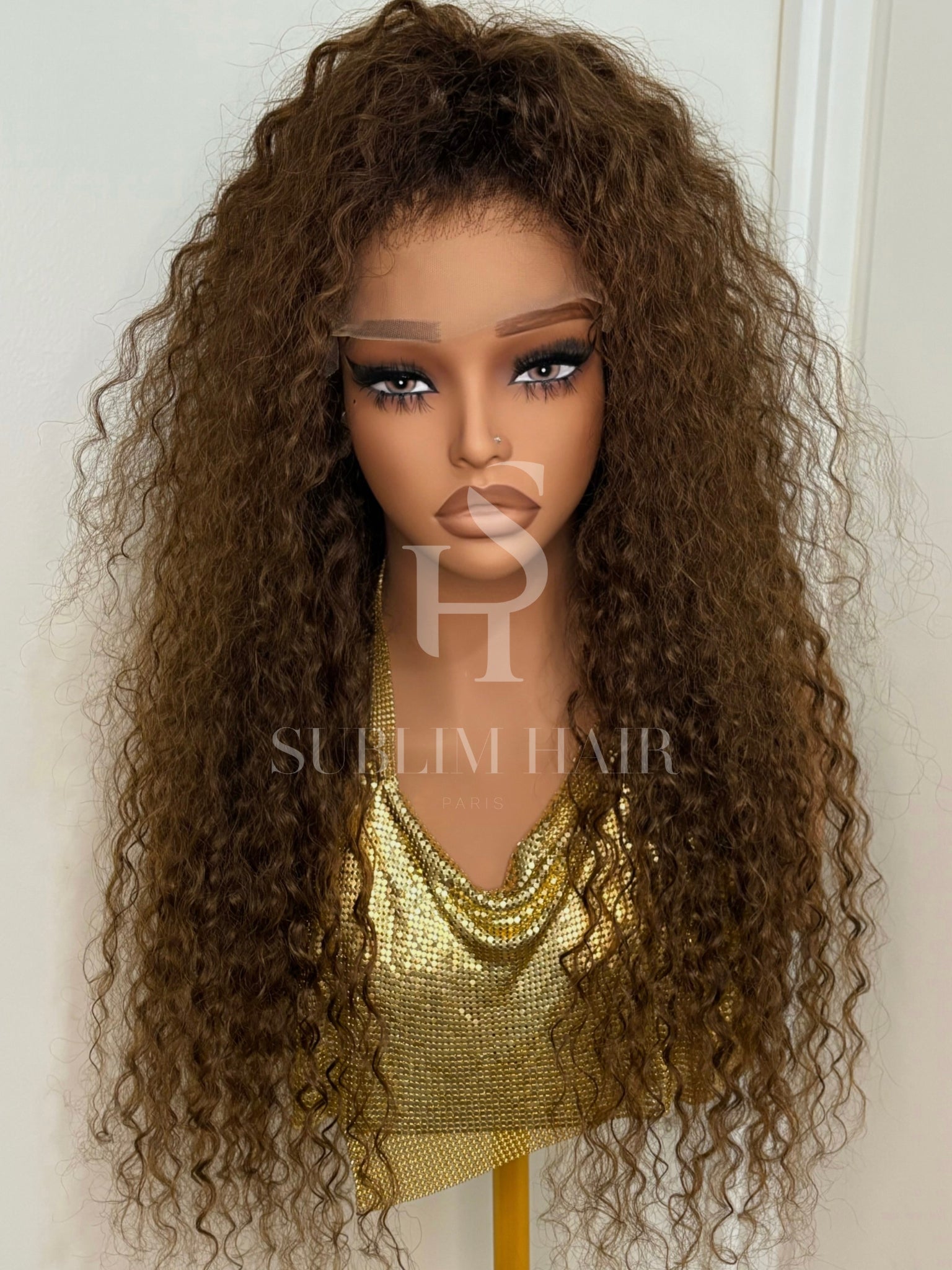 The Sunlit Goddess – Perruque Water Wave – Gluelace 5x5 Transparente – Densité 250% – Marron Clair