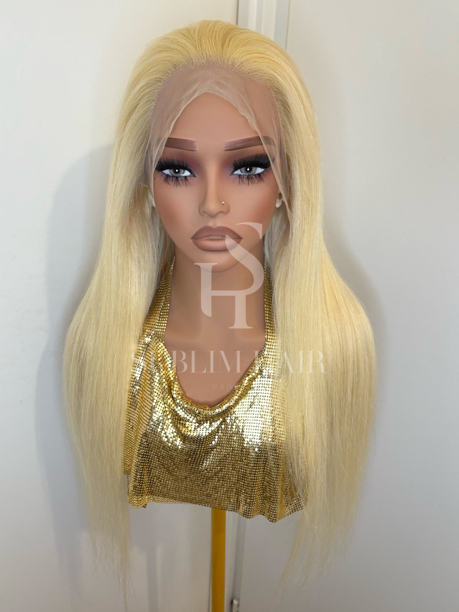 ICONIC – Perruque Blonde 13x4 Lace Transparente – Cheveux Humains Malaisiens – Densité 250%